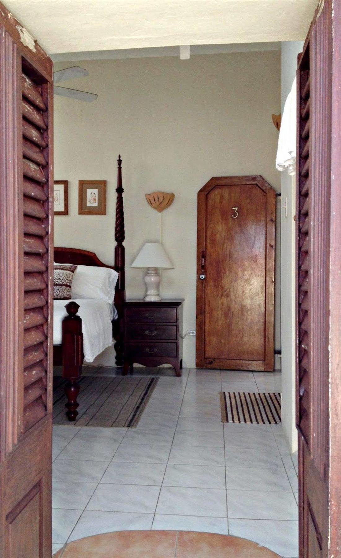 Round House Hotel Bathsheba Esterno foto